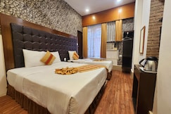 Hotel Raunak, Kolkata