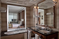 Taj Dubai, Dubai