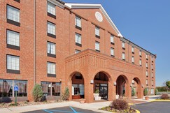 Holiday Inn Express HARRISBURG EAST, Dauphin