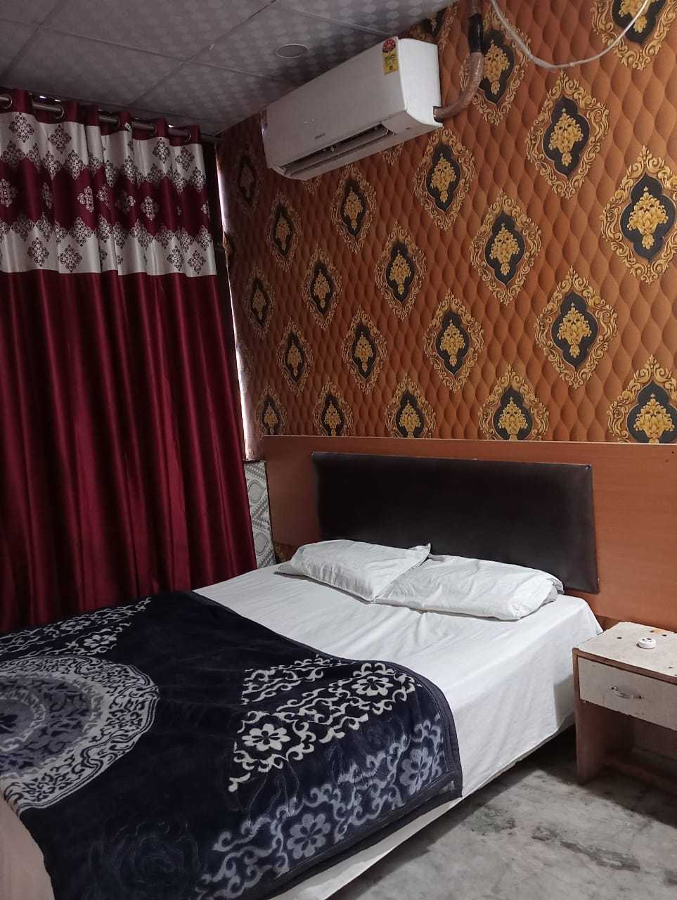 Hotel O Kunj Inn - Tap to explore photos