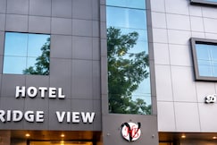 Hotel Bridge View, Kanpur