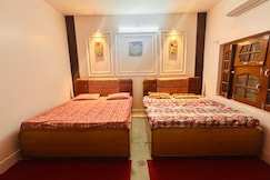 Shubham Paying Guest House, Chintpurni