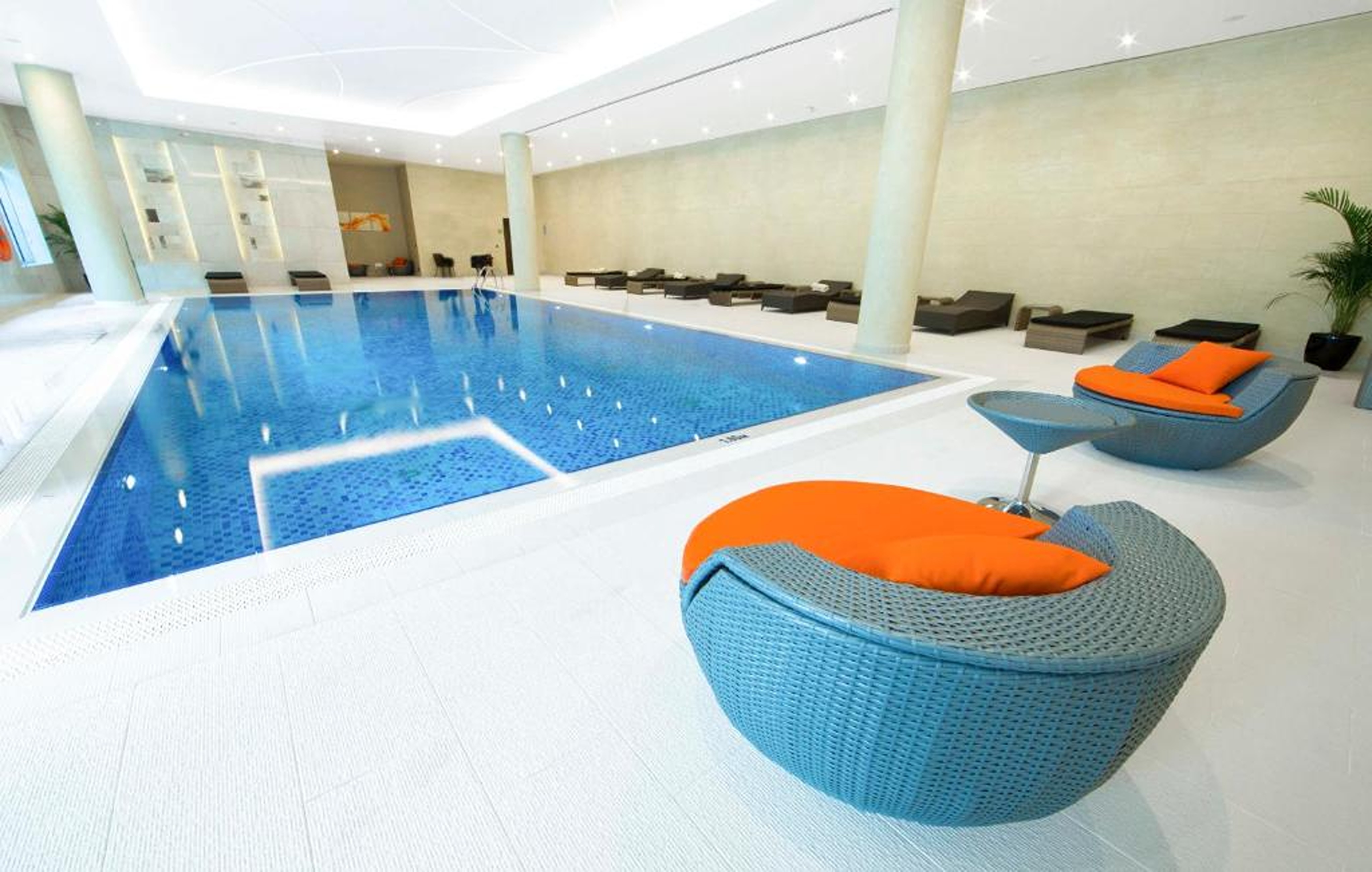 Holiday Inn BAKU - Tap to explore photos