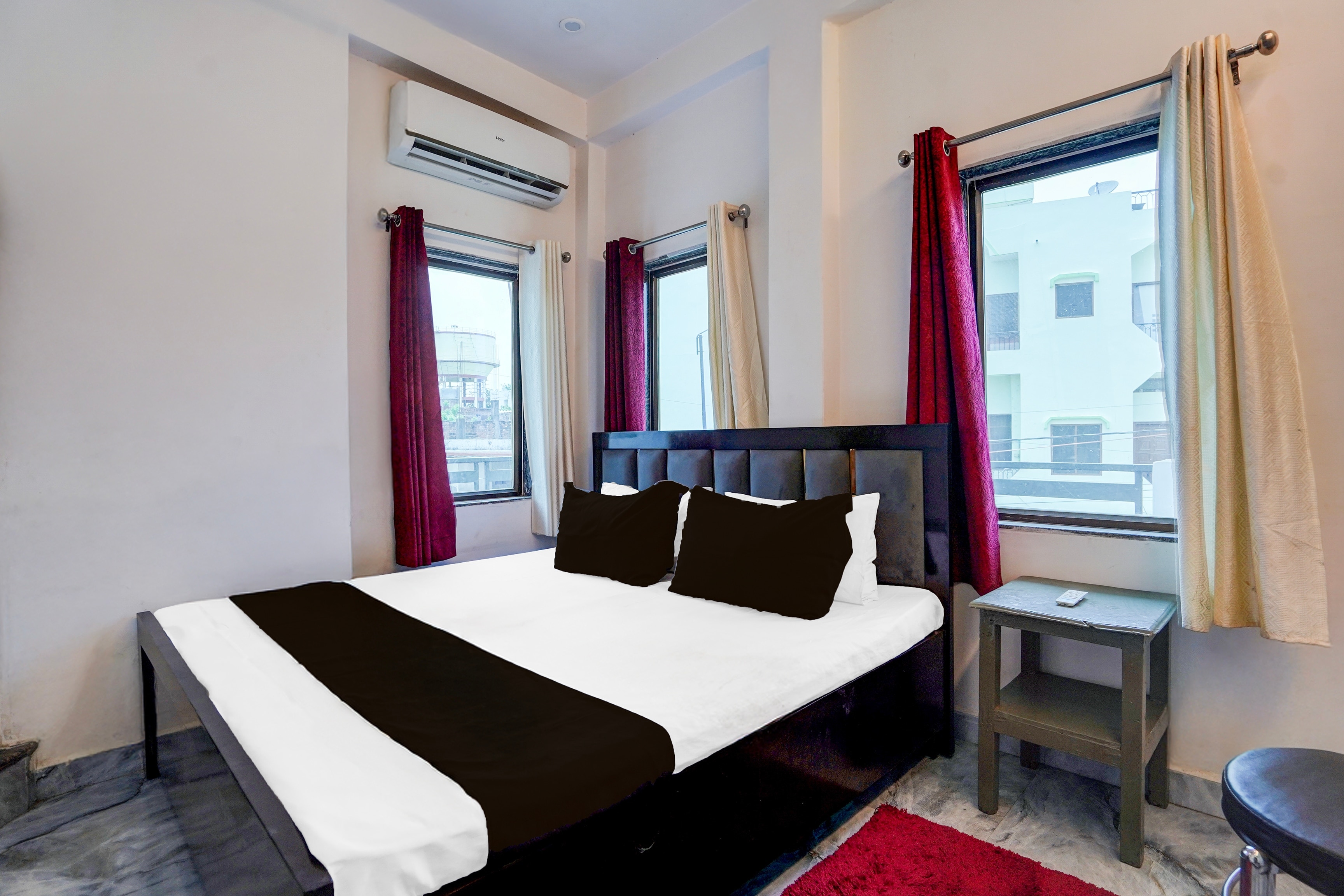 Hotel O Glory Residency Guest House - Tap to explore photos