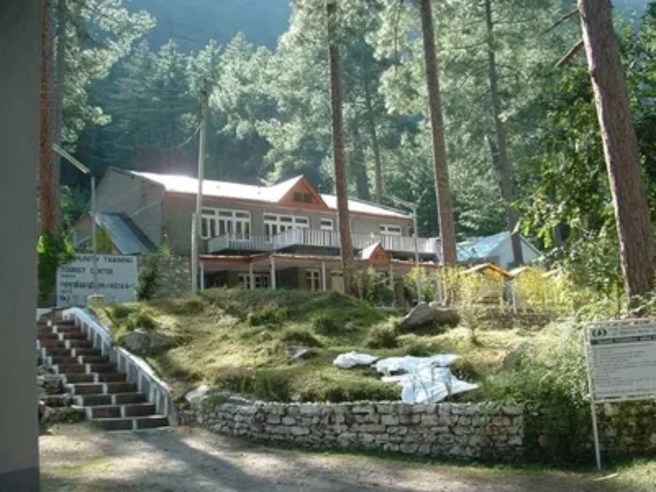 Sai Ropa Camp - Tap to explore photos