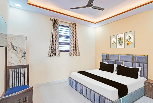 Hotel O Four Square Guest House