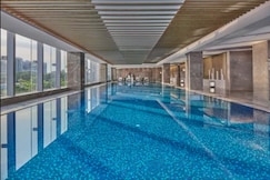 DoubleTree by Hilton Shenzhen Airport Residences, Shenzhen