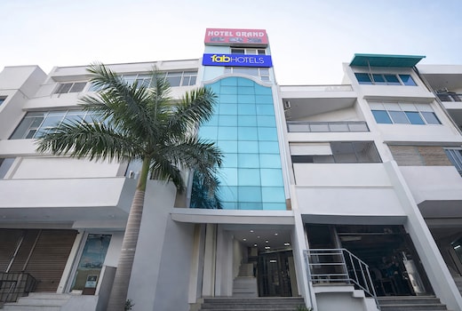 FabHotel Grand