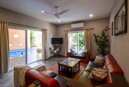 9 Bedrooms Boutique Property in Candolim