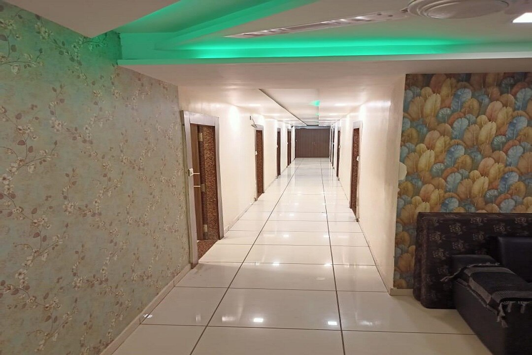 Didi Hotel and Guest House - Tap to explore photos
