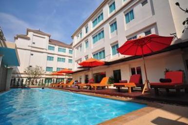 Avion  Suvarnbhumi Airport  Hotel - Tap to explore photos