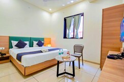Royal Hotel, Rajkot