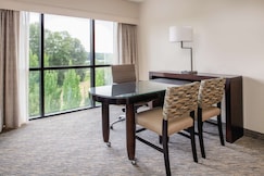 Embassy Suites by Hilton Seattle Tacoma International Airport, Seattle