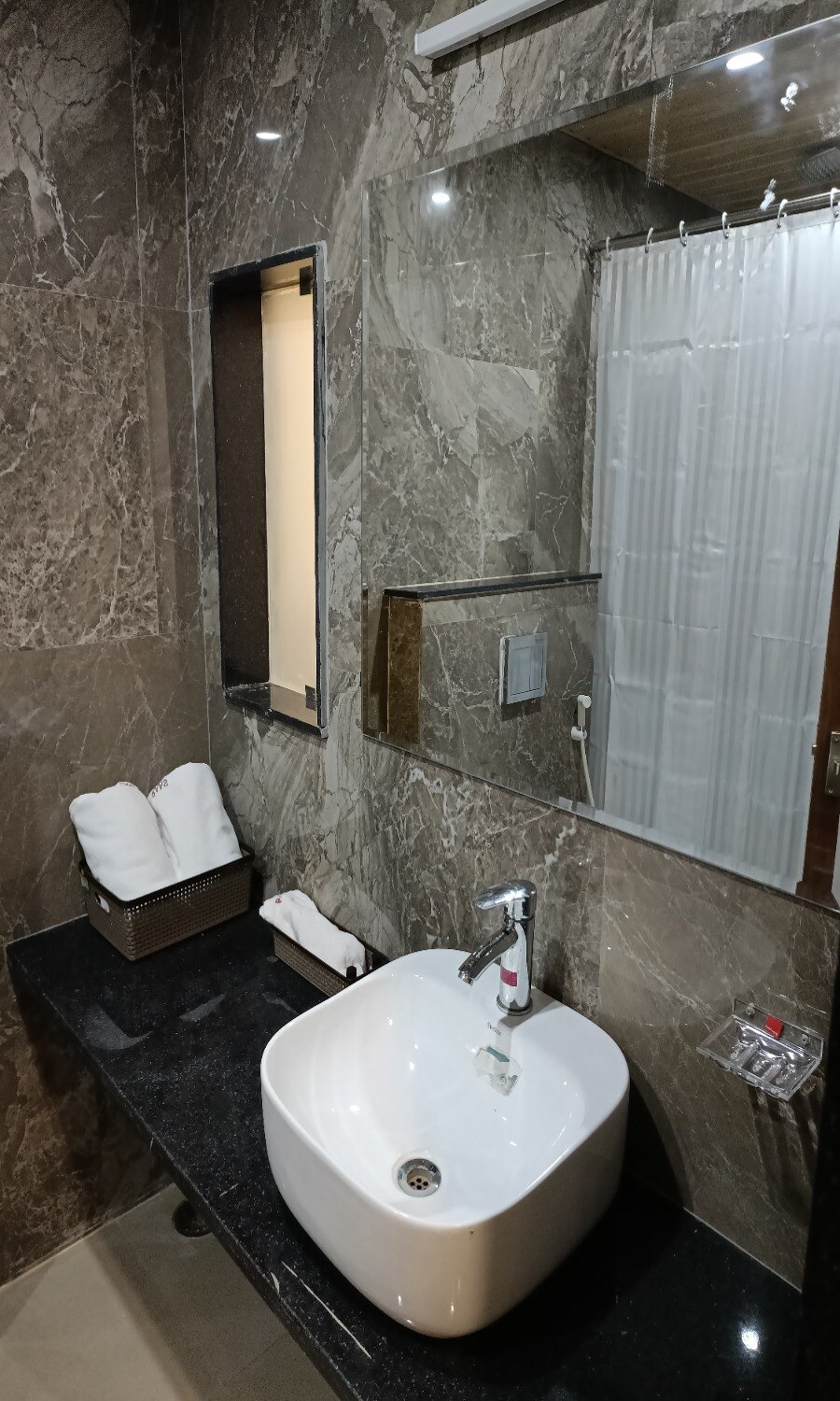 Hotel Raas Inn - Tap to explore photos