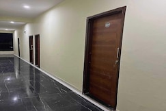 SPOT ON 73780 Hotel Pravin, Latur