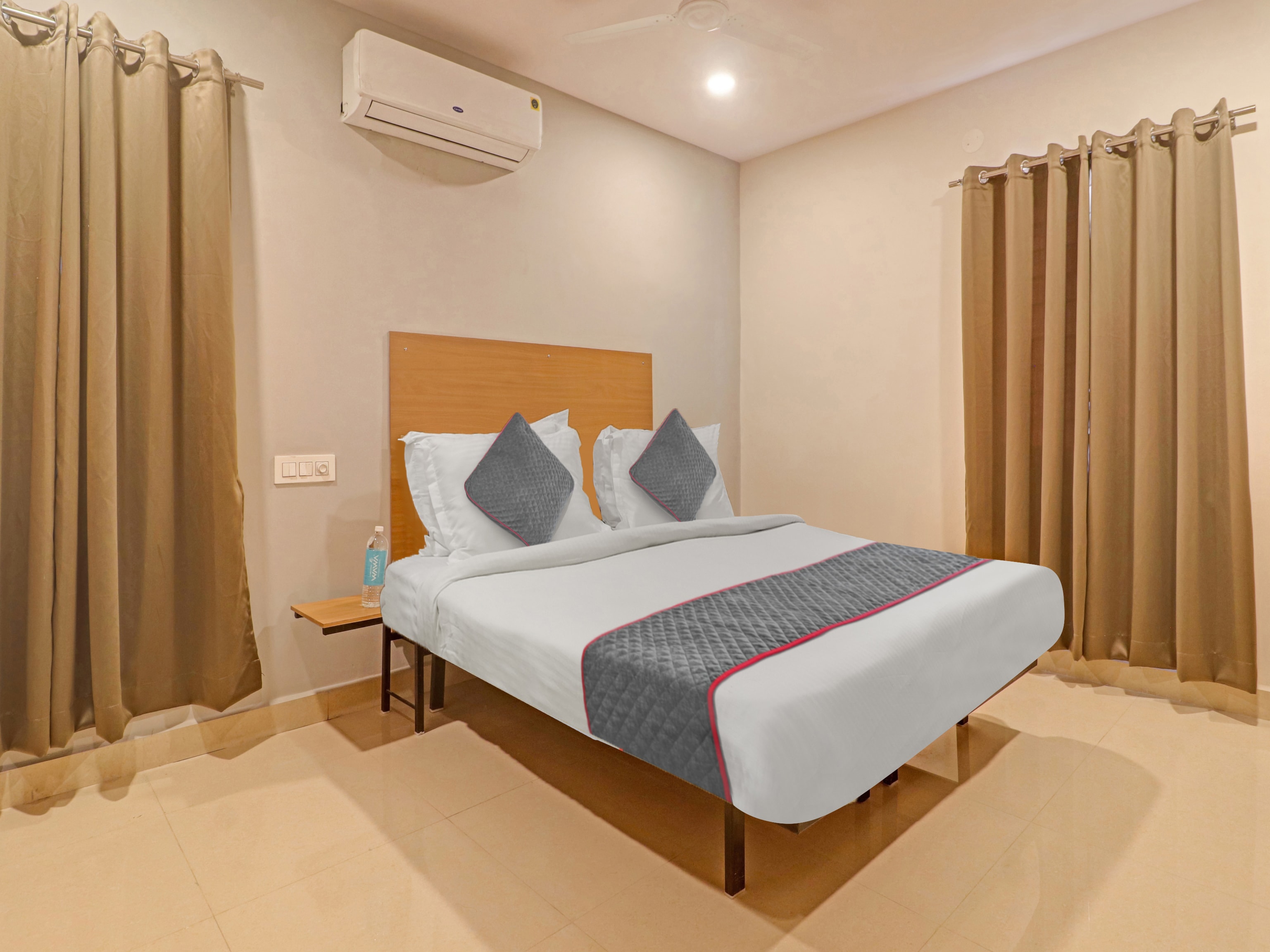 Super Townhouse White Ridge KPHB OPP JNTU - Tap to explore photos
