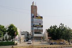 Hotel Sunstar Inn, Ahmedabad