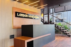 London Courtyard, Cochin