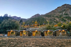 Cozy Mountain Cottage by the River, Lahaul