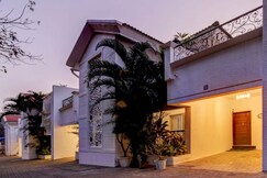 Tropical Boho Retreat - Assagao 3BHK Duplex Villa with Pool Access, Goa