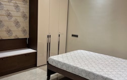 MASTER BEDROOM - FIRST FLOOR