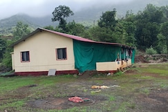 Kadam's Farmhouse, Wai