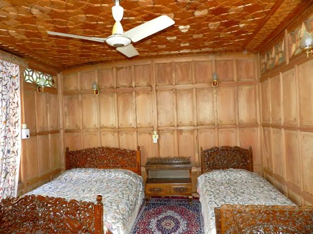 Houseboat Saima - Tap to explore photos
