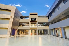 Super Collection O Sabarmati River Gandhinagar Formerly Hotel Royal Park, Gandhinagar