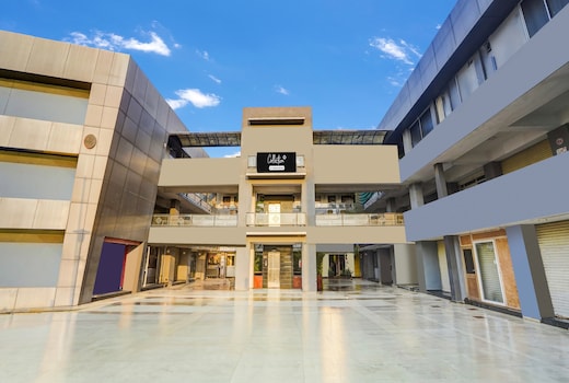 Super Collection O Sabarmati River Gandhinagar Formerly Hotel Royal Park