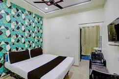 Hotel O P S, Nagpur
