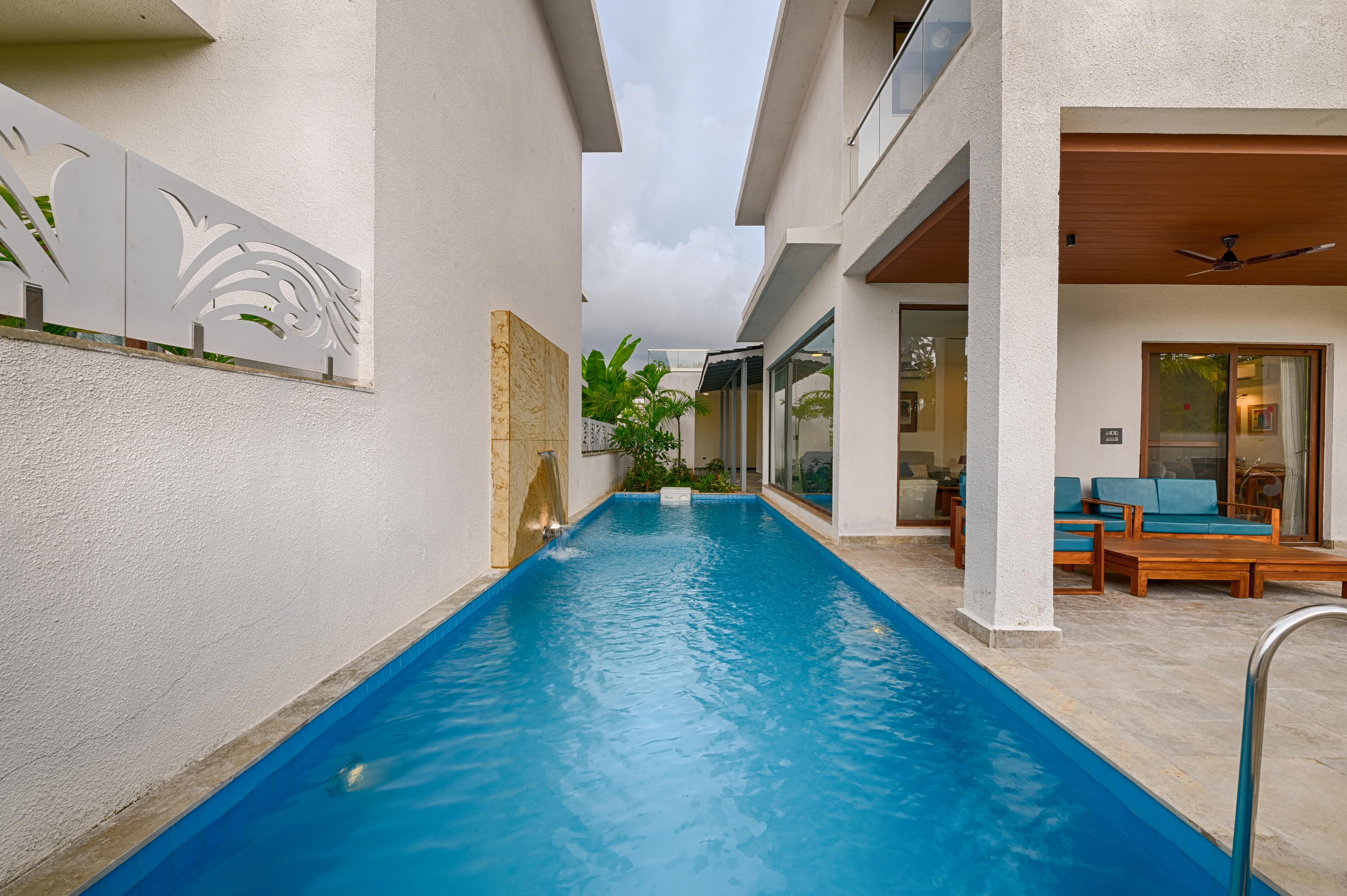 Melhor Stays villas L-M107 Luxurious 4BHK villa with private pool, Anjuna - Tap to explore photos