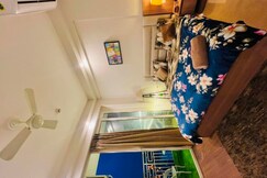 Skyview cozy stay, Greater Noida
