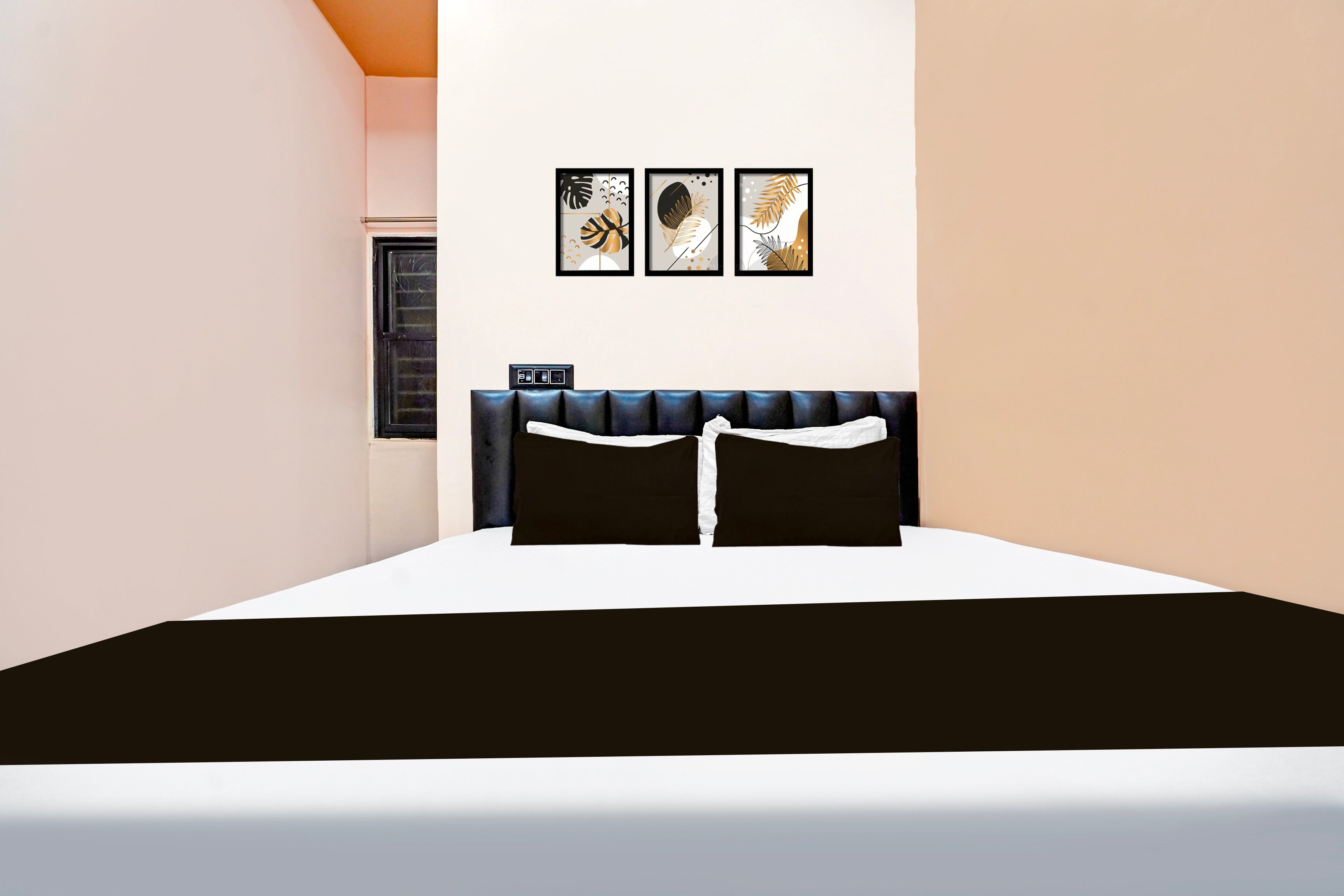 SPOT ON The hotel sogo - Tap to explore photos