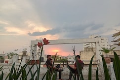 Paarijat PG Classic family room with veg breakfast, Udaipur