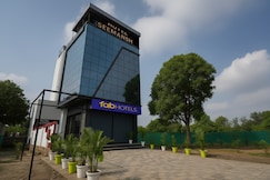 FabHotel Seemansh, Indore