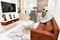 Cozy Cove Luxe Stay Near Medanta, Gurgaon