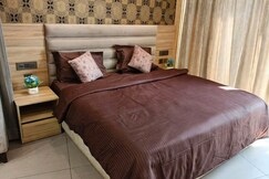 The Spira Skyline Stay, Noida