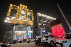 RED LEAF HOTELS, Hisar