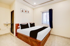 Hotel O Rainbow, Mulug