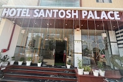 Hotel Santosh Palace (Free Gated Parking & 10 Minutes walk from Temple), Khatu