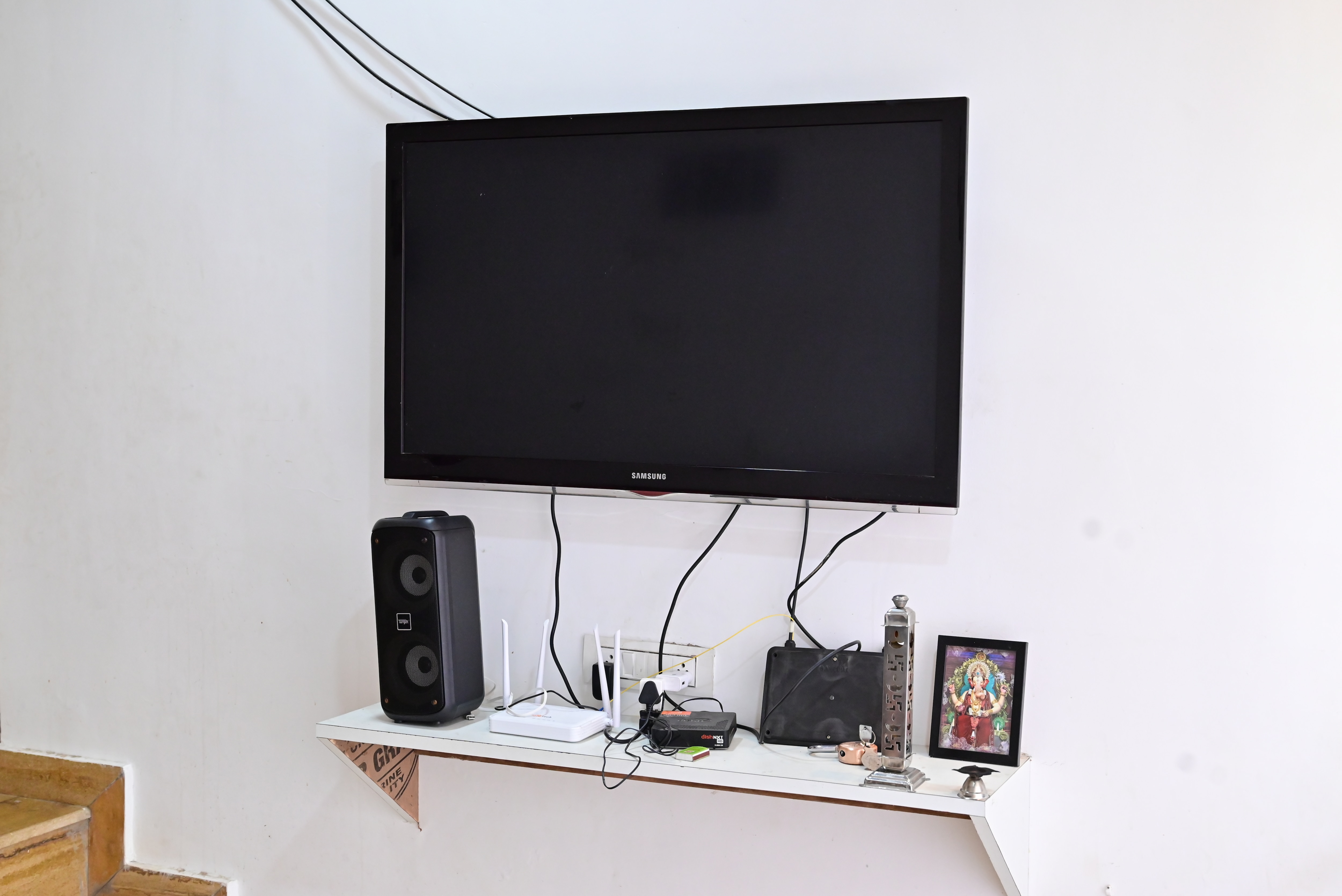 Snoozi Villa 3BHK with Pvt Pool - Tap to explore photos