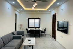 Pent House MR 11 Zenith Loft, Indore