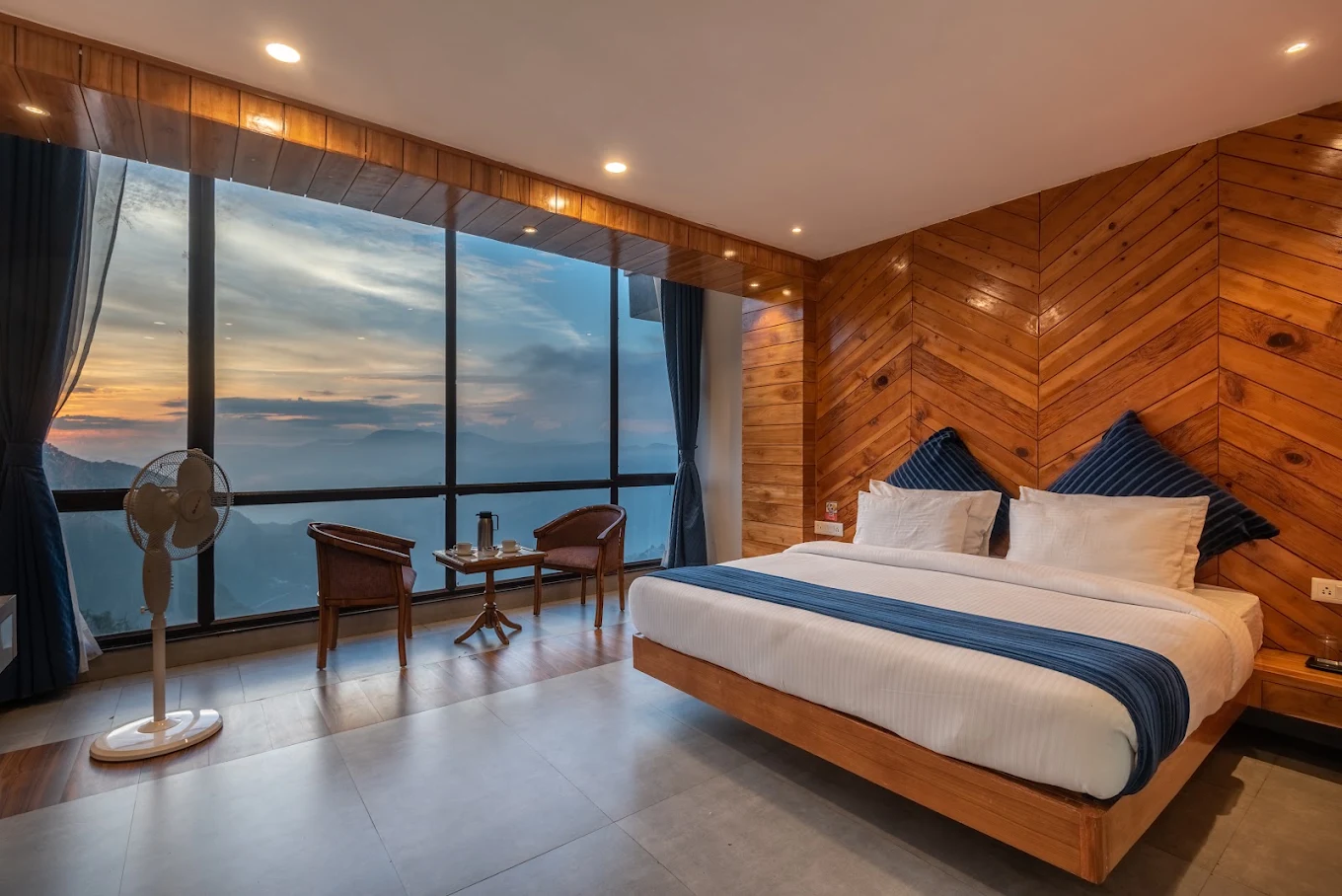 MV Acosta Hotel, Vikasnagar