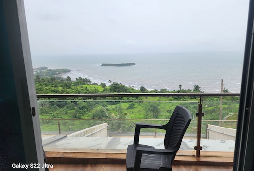 Endless Seaview Harnai 402