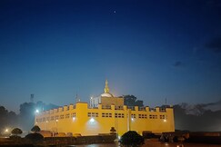 Seven Steps Guest House, لومبيني