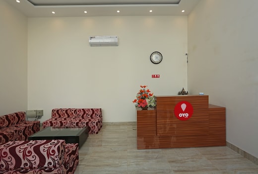 OYO 11340 Hotel Lakshmi Palace