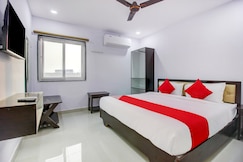 Hotel O Grand Mythri, Medchal