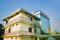 Solo Kalapurayil Residency, Cochin