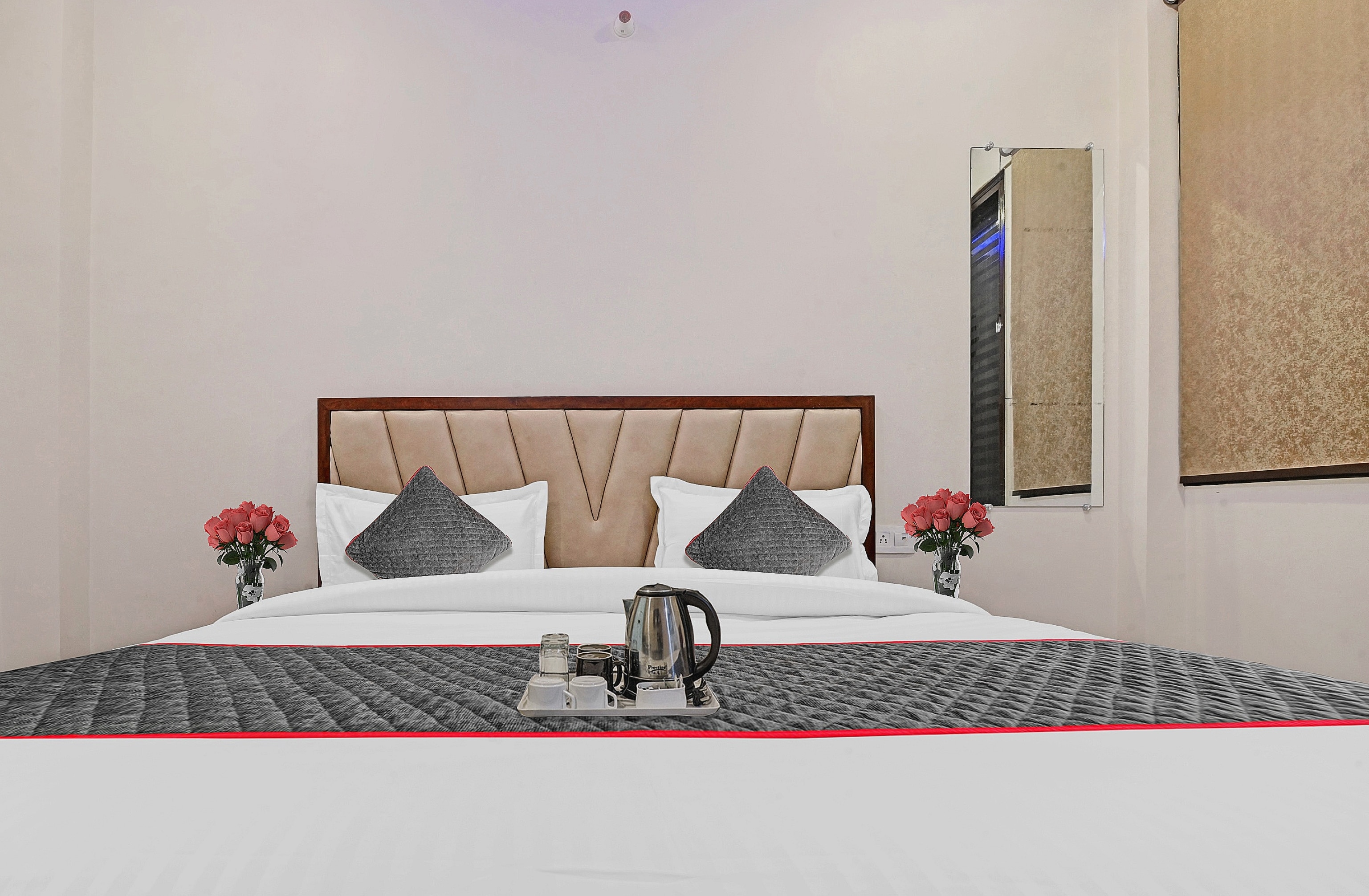 Hotel O 701171 OTH Kalyanpur Metro - Tap to explore photos