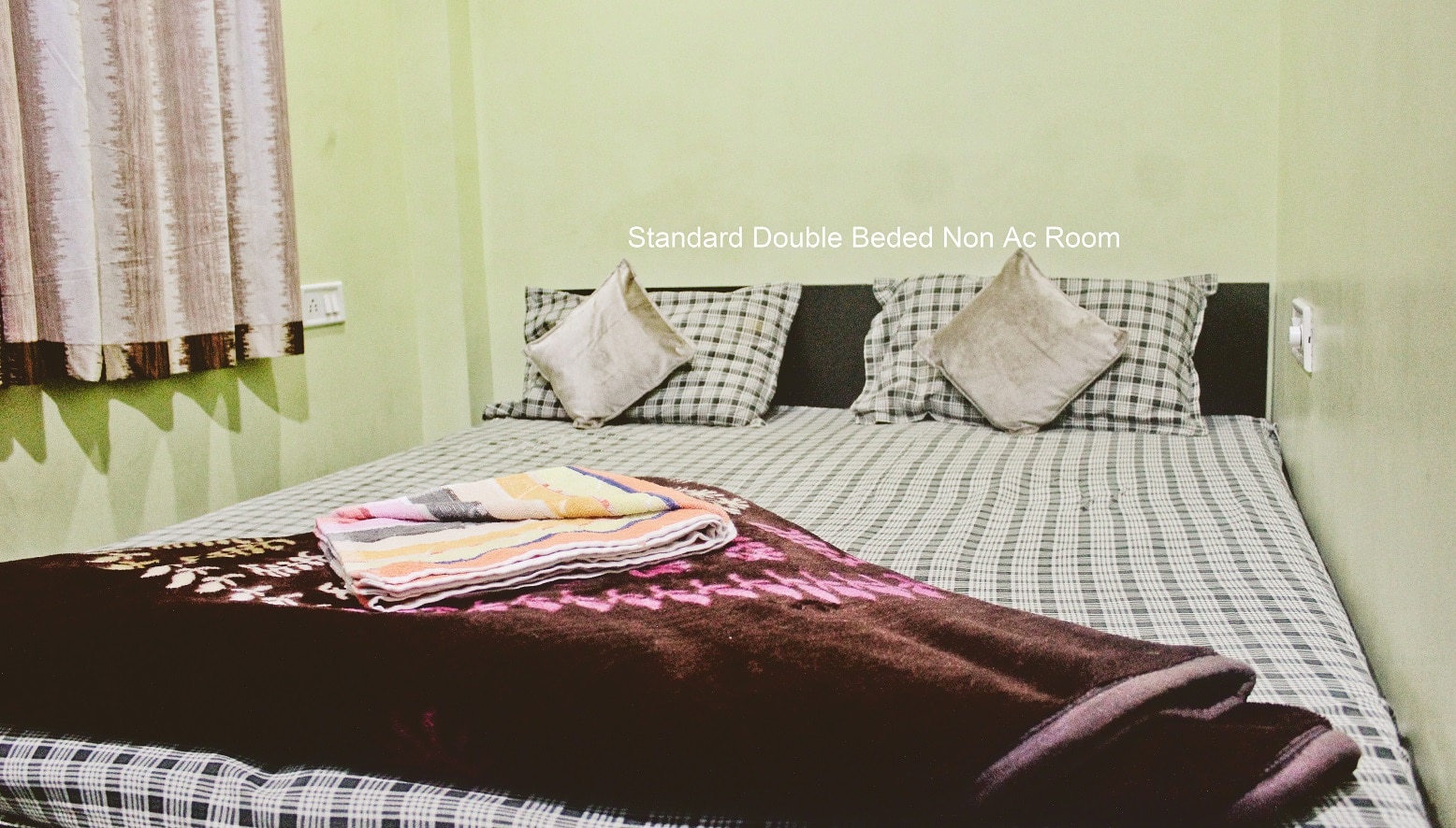 Mansarovar Guest House - Tap to explore photos